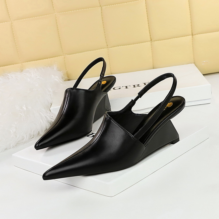 Closed toe shoes hollow back strap sandals high heels 17 01