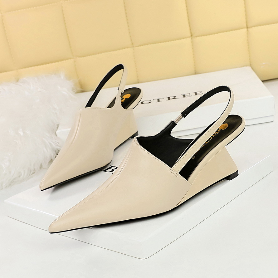 Closed toe shoes hollow back strap sandals high heels 17 02