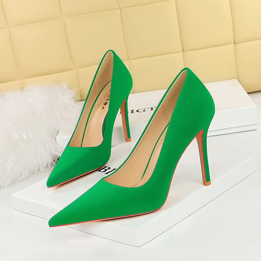 Slim and simple high heels 22