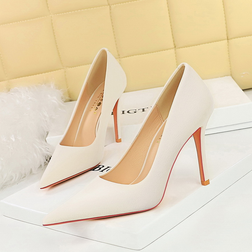 Slim and simple high heels 22