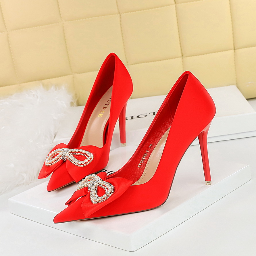 Women's satin pearl rhinestone bow shoes 29